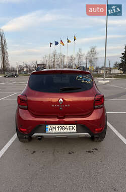 Хэтчбек Renault Sandero StepWay 2020 в 