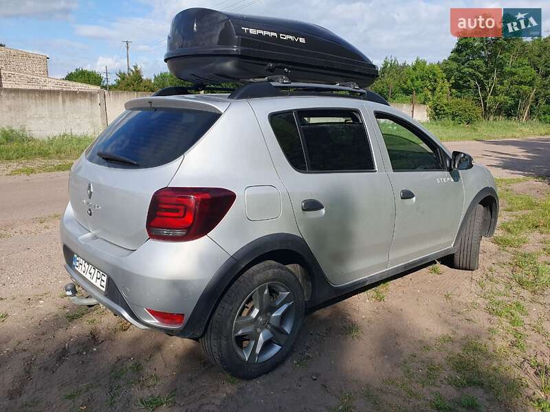 Хэтчбек Renault Sandero StepWay 2018 в Киеве