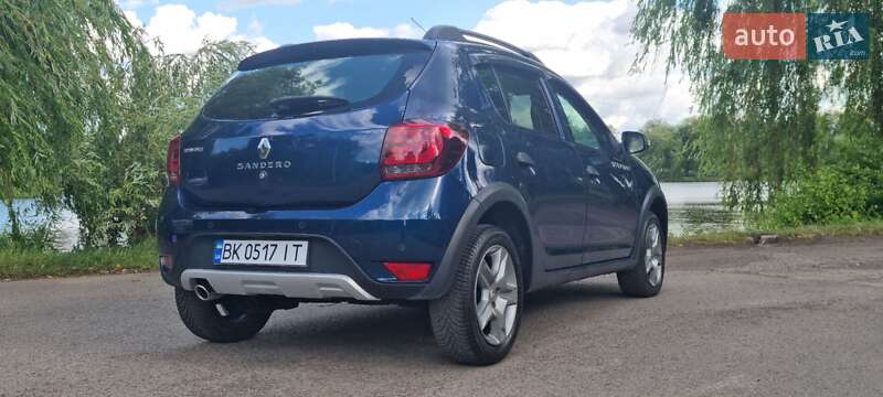Хэтчбек Renault Sandero StepWay 2018 в Ровно