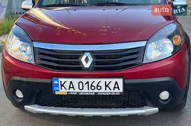 Внедорожник / Кроссовер Renault Sandero StepWay 2012 в 