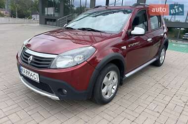 Внедорожник / Кроссовер Renault Sandero StepWay 2012 в Киеве