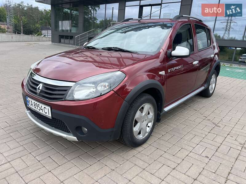 Renault Sandero StepWay 2012
