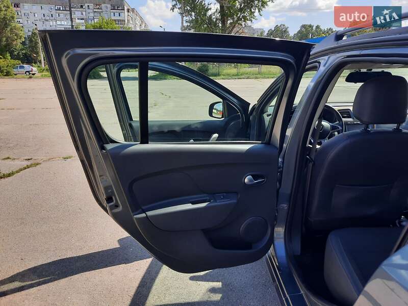Хэтчбек Renault Sandero StepWay 2017 в Запорожье