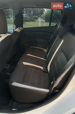 Хэтчбек Renault Sandero StepWay 2021 в 