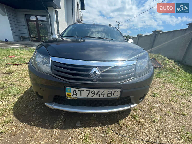 Renault Sandero StepWay 2011