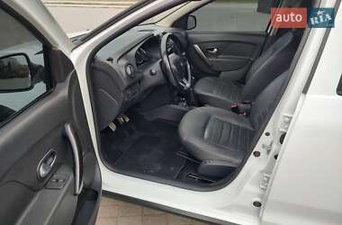 Хэтчбек Renault Sandero StepWay 2019 в 