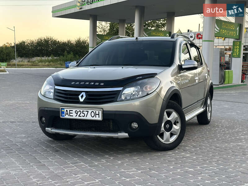 Renault Sandero StepWay 2011
