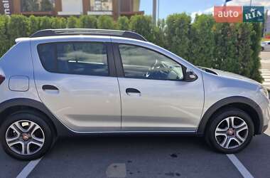 Хэтчбек Renault Sandero StepWay 2019 в Киеве