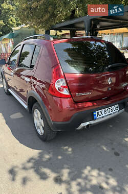 Внедорожник / Кроссовер Renault Sandero StepWay 2011 в 