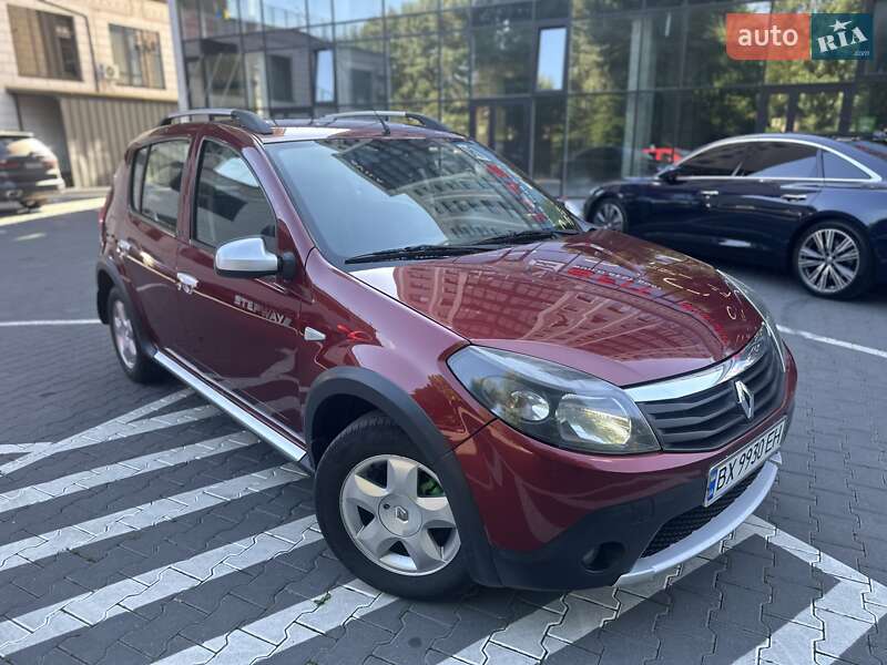 Renault Sandero StepWay 2012