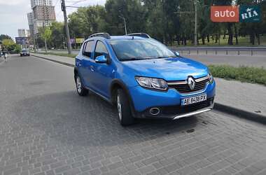 Внедорожник / Кроссовер Renault Sandero StepWay 2014 в 
