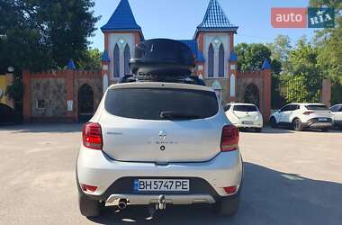 Хэтчбек Renault Sandero StepWay 2018 в 
