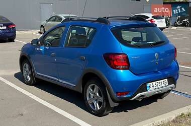 Хэтчбек Renault Sandero StepWay 2019 в 