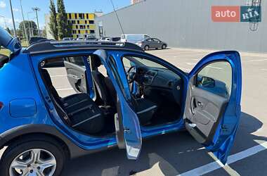 Хэтчбек Renault Sandero StepWay 2019 в 
