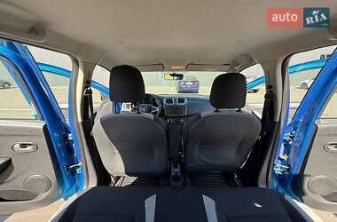 Хэтчбек Renault Sandero StepWay 2019 в 