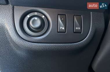 Хэтчбек Renault Sandero StepWay 2019 в 