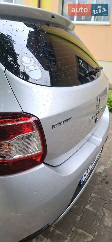 Позашляховик / Кросовер Renault Sandero StepWay 2015 в Умані фото 3 Позашляховик / Кросовер Renault Sandero StepWay 2015 в Умані