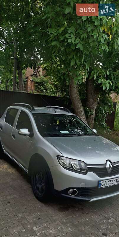 Позашляховик / Кросовер Renault Sandero StepWay 2015 в Умані фото 10 Позашляховик / Кросовер Renault Sandero StepWay 2015 в Умані