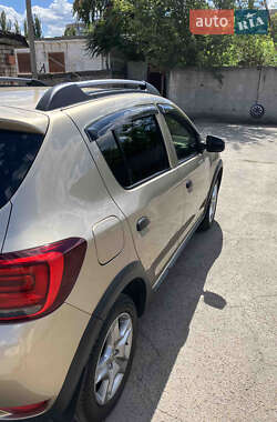 Хэтчбек Renault Sandero StepWay 2019 в 