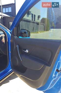Хэтчбек Renault Sandero StepWay 2019 в 