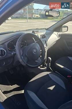 Хэтчбек Renault Sandero StepWay 2013 в 
