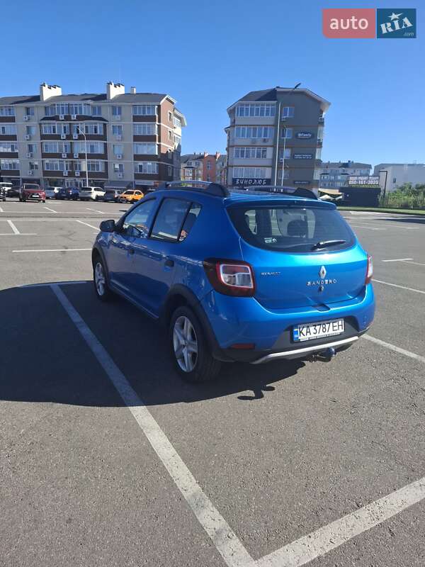 Внедорожник / Кроссовер Renault Sandero StepWay 2013 в Киеве