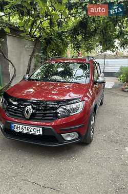 Позашляховик / Кросовер Renault Sandero StepWay 2017 в Одесі