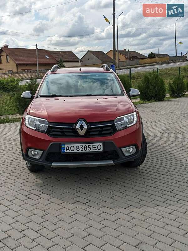 Позашляховик / Кросовер Renault Sandero StepWay 2017 в Мукачевому