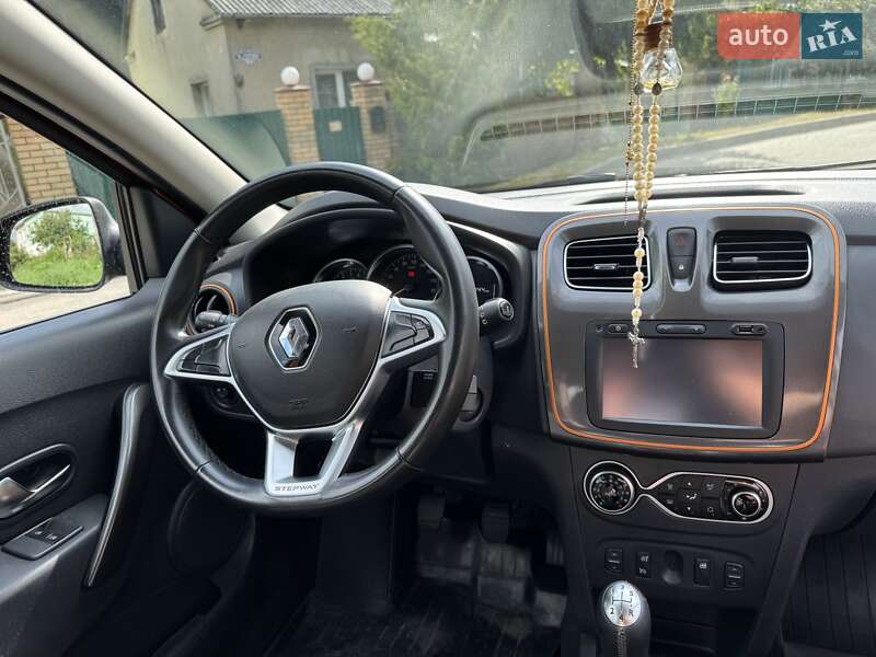 Хэтчбек Renault Sandero StepWay 2017 в Львове