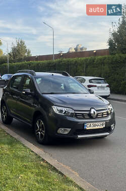 Хэтчбек Renault Sandero StepWay 2020 в 