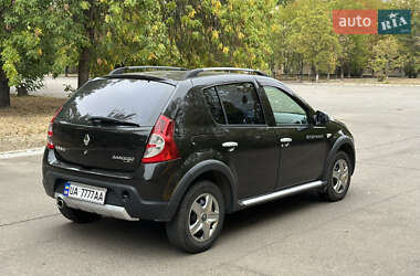 Внедорожник / Кроссовер Renault Sandero StepWay 2012 в 