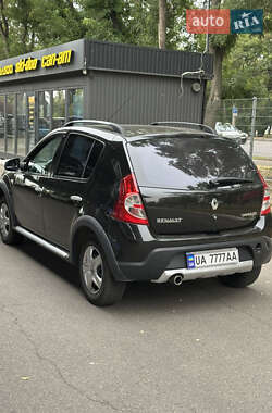 Внедорожник / Кроссовер Renault Sandero StepWay 2012 в 