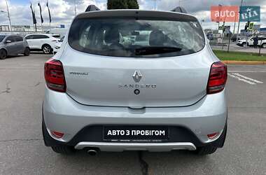 Хэтчбек Renault Sandero StepWay 2020 в 