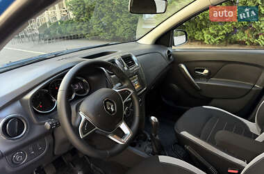 Хэтчбек Renault Sandero StepWay 2019 в 