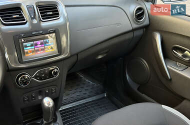 Хэтчбек Renault Sandero StepWay 2019 в 