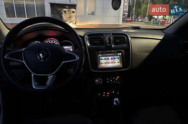 Хэтчбек Renault Sandero StepWay 2019 в 