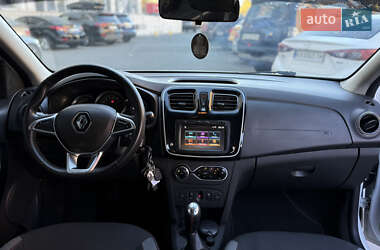 Хэтчбек Renault Sandero StepWay 2019 в 