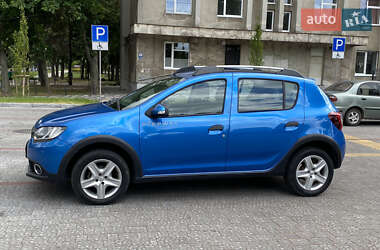 Внедорожник / Кроссовер Renault Sandero StepWay 2015 в Львове