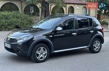 Внедорожник / Кроссовер Renault Sandero StepWay 2012 в 