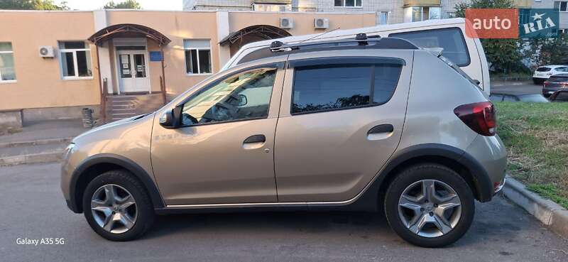 Хетчбек Renault Sandero StepWay 2020 в Обухові