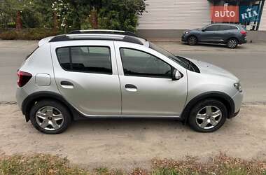 Внедорожник / Кроссовер Renault Sandero StepWay 2013 в 