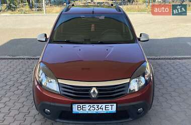 Внедорожник / Кроссовер Renault Sandero StepWay 2013 в 