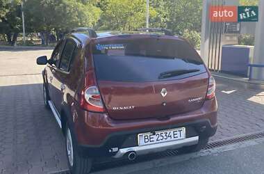 Внедорожник / Кроссовер Renault Sandero StepWay 2013 в 
