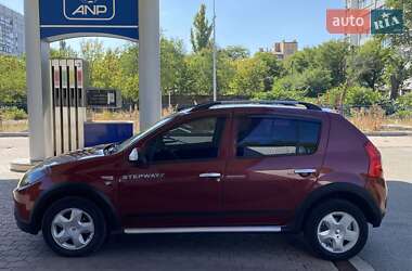 Внедорожник / Кроссовер Renault Sandero StepWay 2013 в 