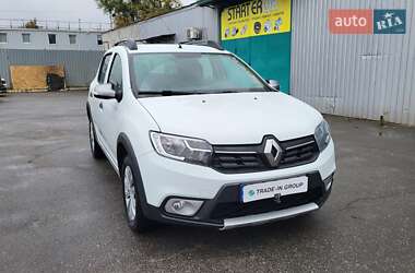 Хэтчбек Renault Sandero StepWay 2021 в 