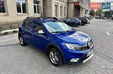 Хэтчбек Renault Sandero StepWay 2021 в 