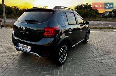 Хэтчбек Renault Sandero StepWay 2020 в 
