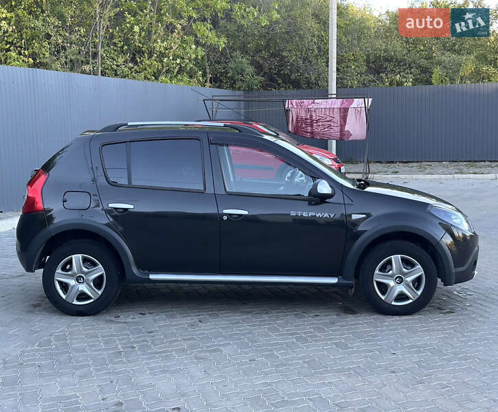 Внедорожник / Кроссовер Renault Sandero StepWay 2012 в Николаеве