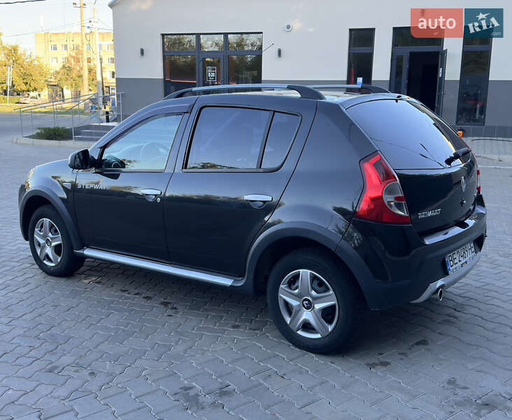 Внедорожник / Кроссовер Renault Sandero StepWay 2012 в Николаеве