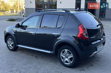 Внедорожник / Кроссовер Renault Sandero StepWay 2012 в 
